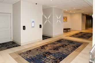 Lobi 4 Holiday Inn Express & Suites DENVER - AURORA MEDICAL CAMPUS, an IHG Hotel