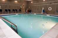 Swimming Pool Holiday Inn Express & Suites DENVER - AURORA MEDICAL CAMPUS, an IHG Hotel