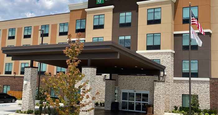 ภายนอกอาคาร Holiday Inn Express & Suites FT. SMITH - AIRPORT, an IHG Hotel