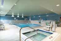 Swimming Pool Holiday Inn Express & Suites MOUNDSVILLE, an IHG Hotel