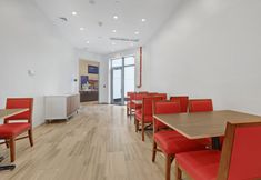 Restoran 2 Holiday Inn Express BROOKLYN - BUSHWICK, an IHG Hotel