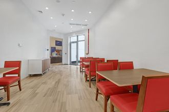 Restoran 4 Holiday Inn Express BROOKLYN - BUSHWICK, an IHG Hotel