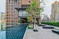 Swimming Pool Vignette Collection SINDHORN MIDTOWN HOTEL BANGKOK, an IHG Hotel