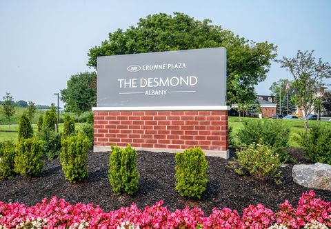 Bangunan Crowne Plaza ALBANY - THE DESMOND HOTEL by IHG, an IHG Hotel