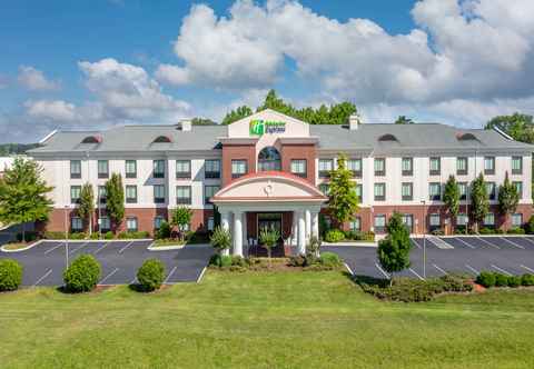 Exterior Holiday Inn Express & Suites TULLAHOMA, an IHG Hotel