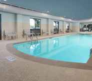 Swimming Pool 3 Holiday Inn Express & Suites TULLAHOMA, an IHG Hotel