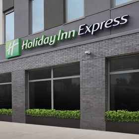 Hotel Exterior1Holiday Inn Express BROOKLYN - BUSHWICK, an IHG Hotel,Aqueduct–North Conduit Avenue飯店