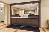 Lobi Candlewood Suites WASHINGTON NORTH