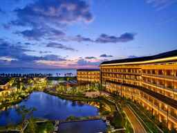 HUALUXE Hotels and Resorts SUZHOU BAY HOT SPRING RESORT, USD 167.87