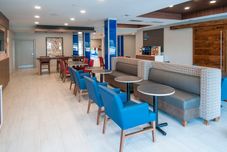 바, 카페, 라운지 Holiday Inn Express & Suites PLANO WEST – FRISCO by IHG, an IHG Hotel
