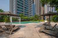 Swimming Pool Holiday Inn MANILA GALLERIA, an IHG Hotel