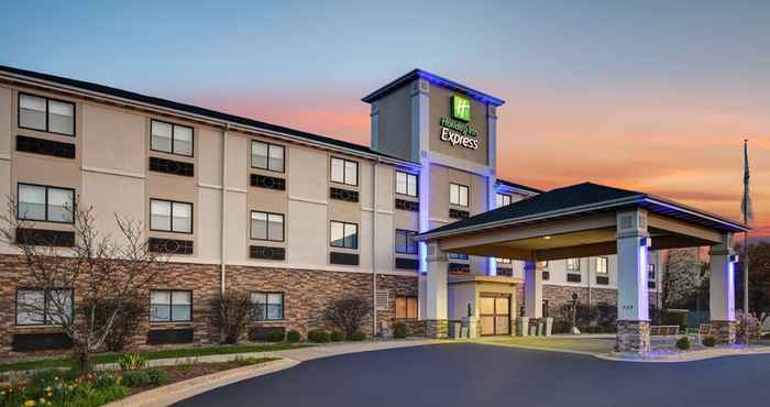 Exterior Holiday Inn Express MARSHALL, an IHG Hotel