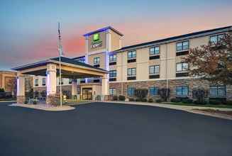 Exterior 4 Holiday Inn Express MARSHALL, an IHG Hotel