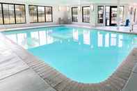 Swimming Pool Staybridge Suites RENO, an IHG Hotel