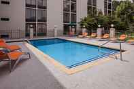 Swimming Pool Holiday Inn ASHEVILLE - BILTMORE WEST, an IHG Hotel