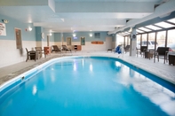 Swimming Pool Holiday Inn Express & Suites DAYTON-HUBER HEIGHTS, an IHG Hotel