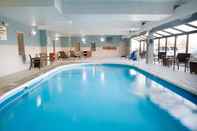 Swimming Pool Holiday Inn Express & Suites DAYTON-HUBER HEIGHTS, an IHG Hotel