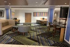 公共空間 Holiday Inn Express & Suites MIDDLETOWN by IHG, an IHG Hotel
