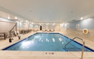 Swimming Pool 6 Holiday Inn Express & Suites HARRISONBURG – UNIVERSITY AREA, an IHG Hotel