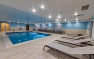 Swimming Pool 7 Holiday Inn Express & Suites HARRISONBURG – UNIVERSITY AREA, an IHG Hotel