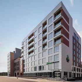 Hotel Exterior1Holiday Inn Express & Suites WOODSIDE LAGUARDIA AIRPORT, an IHG Hotel,82nd Street–Jackson Heights飯店