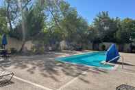 Swimming Pool Holiday Inn Express BOISE-UNIVERSITY AREA, an IHG Hotel