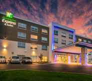 Bên ngoài 7 Holiday Inn Express & Suites ASHEBORO, an IHG Hotel