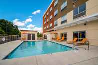 Swimming Pool Holiday Inn Express & Suites ASHEBORO, an IHG Hotel