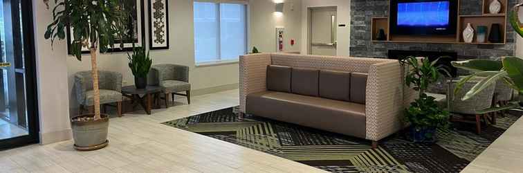 Lobi Holiday Inn Express & Suites WILLIAMSPORT, an IHG Hotel