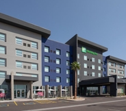 Exterior 4 Holiday Inn GLENDALE - STADIUM & ENT DIST, an IHG Hotel