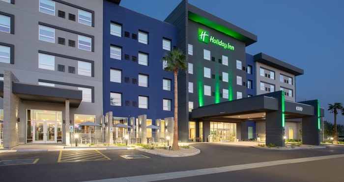 Exterior Holiday Inn GLENDALE - STADIUM & ENT DIST, an IHG Hotel