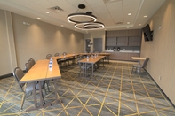 Functional Hall Holiday Inn & Suites HOPKINSVILLE - CONVENTION CTR, an IHG Hotel