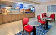 Restoran 4 Holiday Inn Express & Suites NAPLES NORTH - BONITA SPRINGS, an IHG Hotel