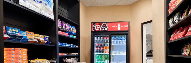 Lobby Crowne Plaza ENGLEWOOD by IHG, an IHG Hotel