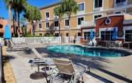 Swimming Pool 4 Holiday Inn Express & Suites THE VILLAGES, an IHG Hotel