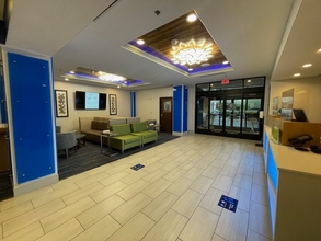 Lobby 4 Holiday Inn Express & Suites COLUMBIA EAST - ELKRIDGE, an IHG Hotel