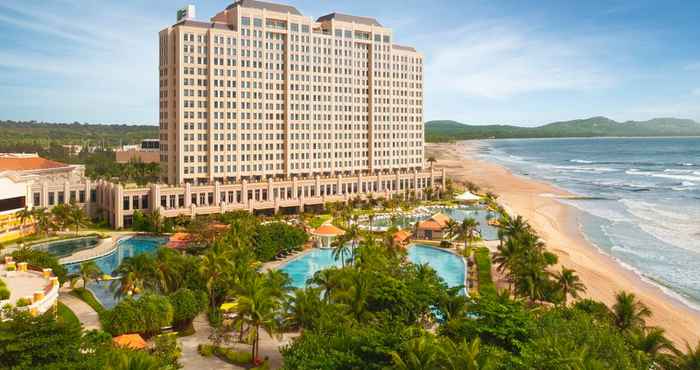 ภายนอกอาคาร Holiday Inn Resort HO TRAM BEACH, an IHG Hotel