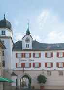 The Mittertor in the picturesque old town. VKR GmbH Holiday Inn Express ROSENHEIM, an IHG Hotel