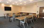 Functional Hall 5 Holiday Inn Express & Suites ONALASKA - LA CROSSE AREA, an IHG Hotel