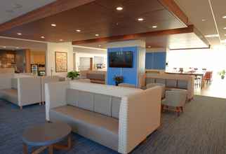 Lobi 4 Holiday Inn Express & Suites ONALASKA - LA CROSSE AREA, an IHG Hotel