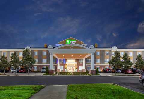 Exterior Holiday Inn Express & Suites WOODHAVEN, an IHG Hotel