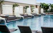 สระว่ายน้ำ 3 InterContinental Hotels JAKARTA PONDOK INDAH, an IHG Hotel