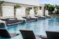 สระว่ายน้ำ InterContinental Hotels JAKARTA PONDOK INDAH, an IHG Hotel