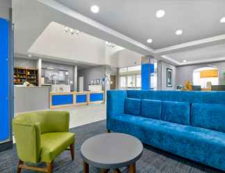 ล็อบบี้ 2 Holiday Inn Express & Suites KANSAS CITY-GRANDVIEW, an IHG Hotel