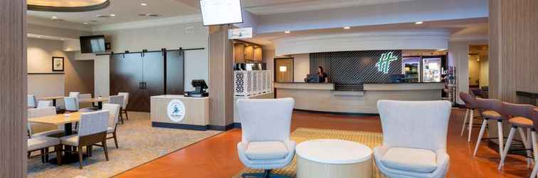 Lobby Holiday Inn & Suites MAPLE GROVE NW MPLS-ARBOR LKS, an IHG Hotel