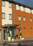 Welcome to our Bedford hotel, close to Silverstone Circuit. Holiday Inn Express BEDFORD, an IHG Hotel
