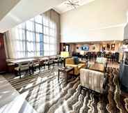 Lobi 4 Staybridge Suites DETROIT - NOVI, an IHG Hotel