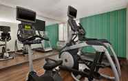 Fitness Center 3 Holiday Inn Express FAIRFAX - ARLINGTON BOULEVARD, an IHG Hotel