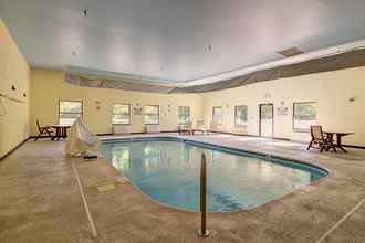 Swimming Pool 4 Holiday Inn Express COLUMBUS SOUTH - OBETZ, an IHG Hotel