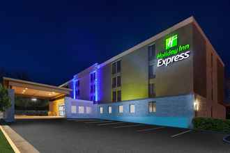 Bangunan 4 Holiday Inn Express FAIRFAX - ARLINGTON BOULEVARD, an IHG Hotel